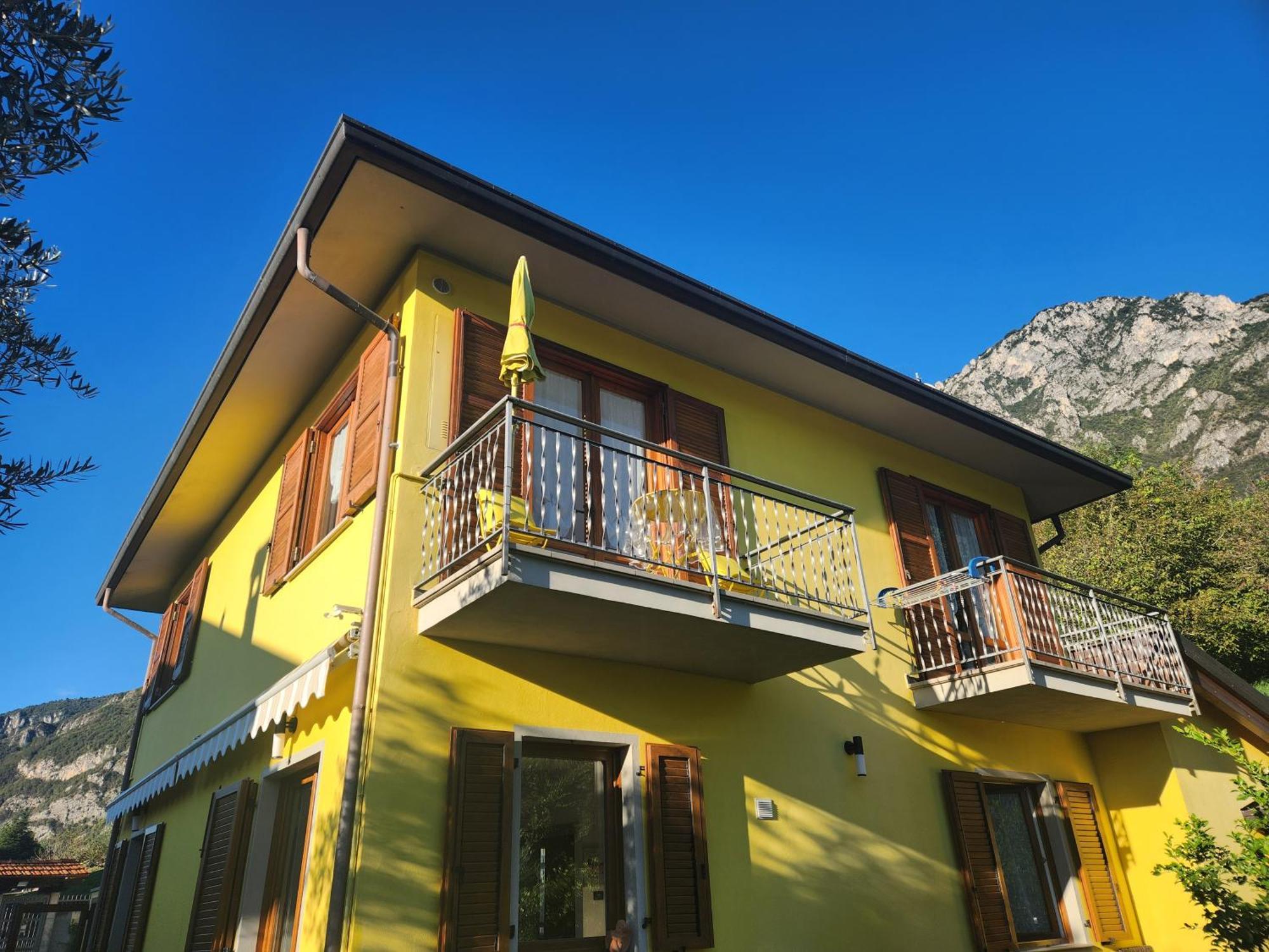 Apartment L'Ulivo Lake View In Private Street Lierna Εξωτερικό φωτογραφία